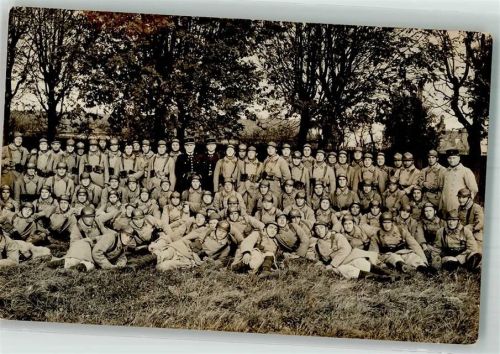 Offiziere und Mannschaften in Uniform WK I