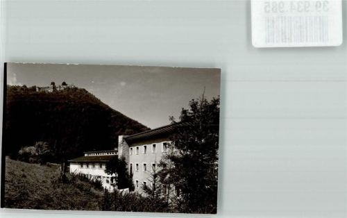 Urach Jugendherberge mit Burgruine Hohenurach Foto Original aus Archiv eines Ansichtskartenverlags Ort handschriftlich