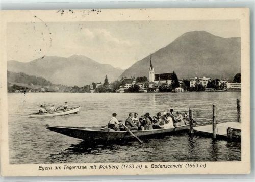 Rottach-Egern mit einem Ruderboot auf dem Tegernsee und St. Laurentiuskirche Wallberg Tracht Verlag August Zerle No. 12710