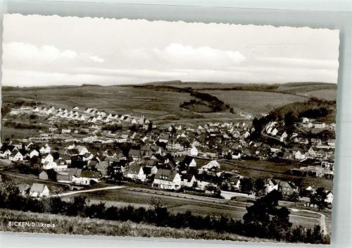 Bicken mit Kirche Hl. Geist und Neubausiedlung