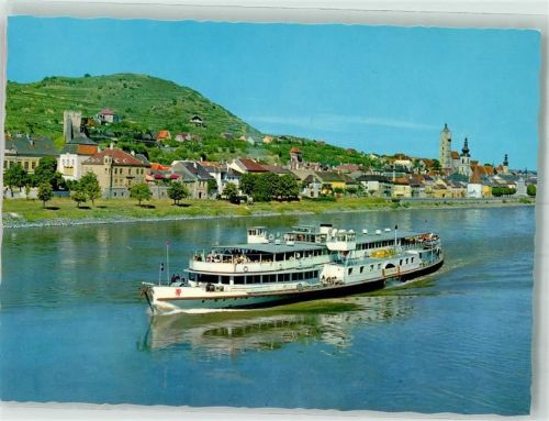 Stein Raddampfer MS Stadt Passau auf der Donau vor dem Ort