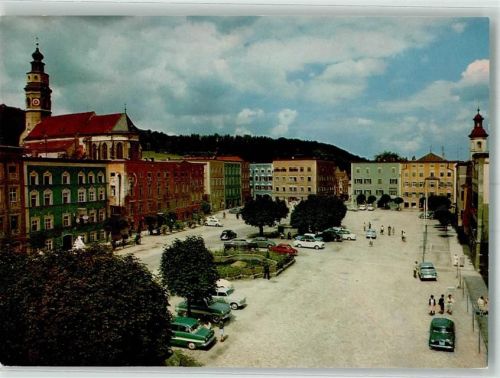 Tittmoning Stadtplatz Auto