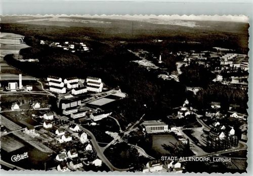 Stadtallendorf Fliegeraufnahme des Ortes mit Neubausiedlungen