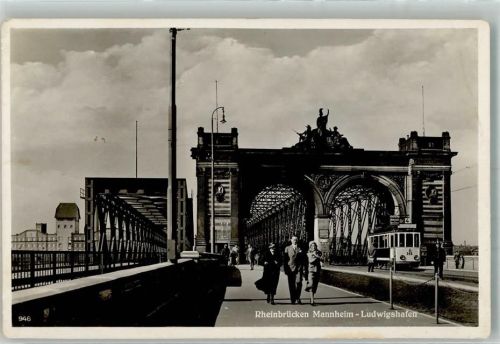 Mannheim Rheinbrücke Straßenbahn Nr. 4
