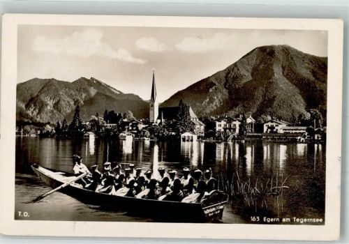 Rottach-Egern 1936 Ruderboot auf dem Tegernsee vor der St. Laurentius Kirche Tracht Fotograf Ostermann