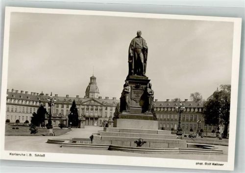 Karlsruhe Schloss Carl Friedrich Denkmal