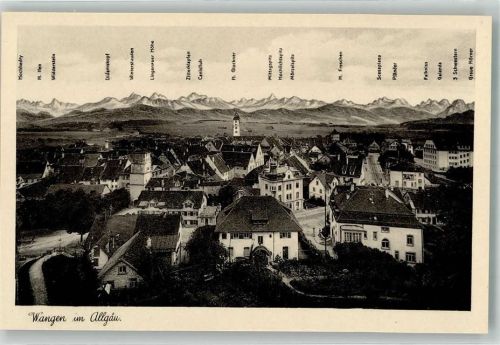 Wangen mit Kirche St. Martin und Alpenpanorama
