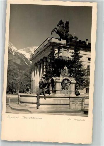 Innsbruck Denkmal Leopoldsbrunnen
