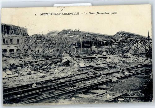 Charleville-Mezieres Zerstörter Bahnhof
