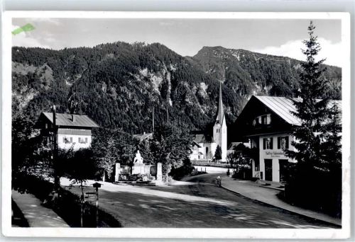 Bayrischzell Straßenansicht, Kirche, Bäckerei