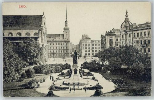 Brno Platzansicht, Denkmal