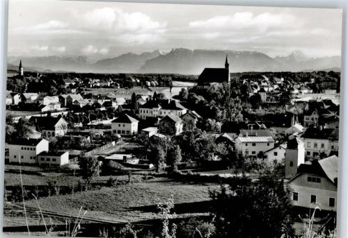Laufen Kirche, Ortsansicht, mit Blick auf Salzburger und Berchtesgardener Alpen