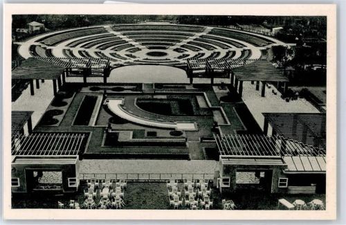 Essen GRUGA, Große Ruhrländische Gartenbau-Ausstellung 1929, Blick auf Pergolagarten und Dahlien-Arena