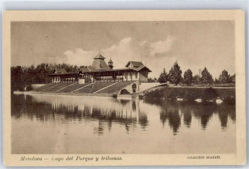 Mendoza Lago del Parque y tribunas