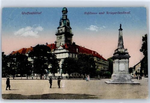 Wolfenbüttel Schloss und Kriegerdenkmal