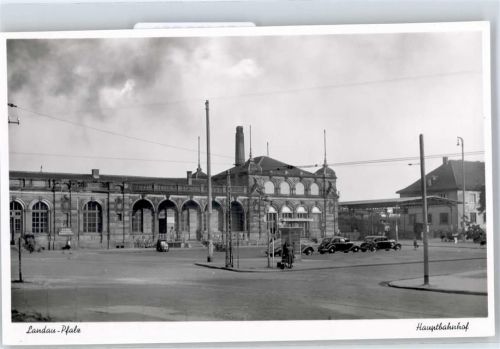 Landau Hauptbahnhof Autos