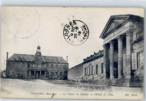 50700 Valognes - Le Palais de Justice et l Hotel de Ville Valognes