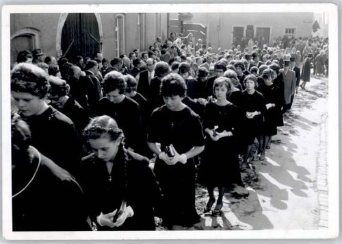 Helmbrechts 1963 Kirchgang Konfirmation