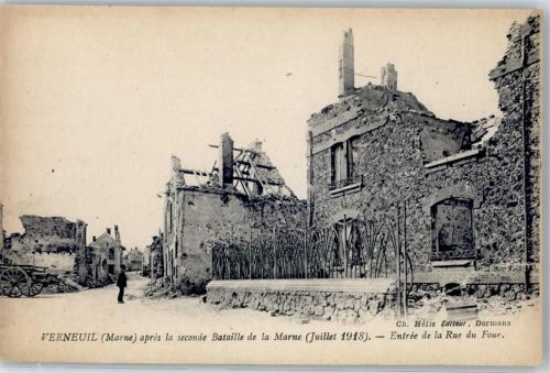 Verneuil zerstörte Gebäude Entree de la Rue du Four