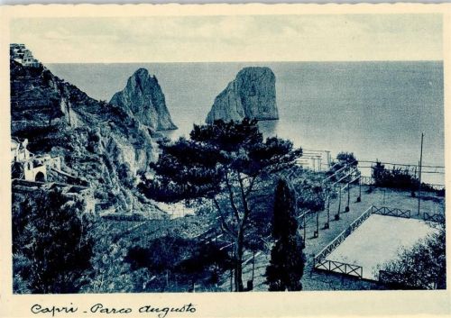 Capri Park August