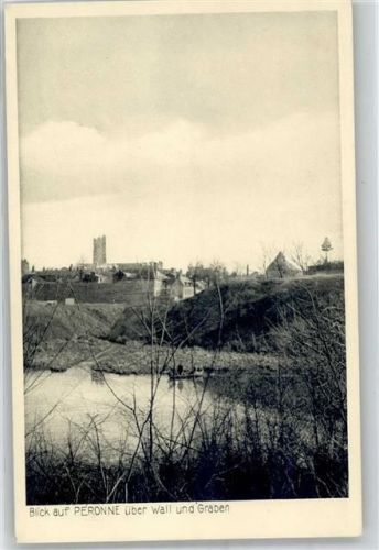 Peronne Blick auf die Stadt über Wall und Graben