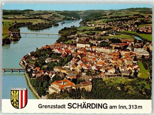 Schärding Innere Stadt Fliegeraufnahme im Vordergrund Kuranstalt der Barmherzigen Brüder