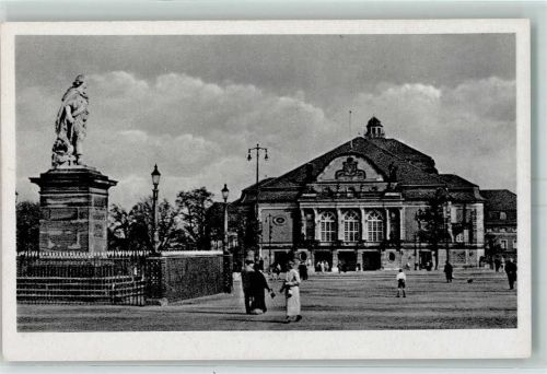Kassel Denkmal Landgraf Friedrich II Staatstheater
