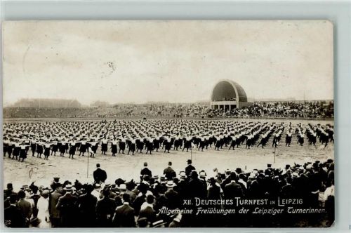 Leipzig 1913 12. Deutsches Turnerfest Freiübung Turnerinnen Stadion Fahne