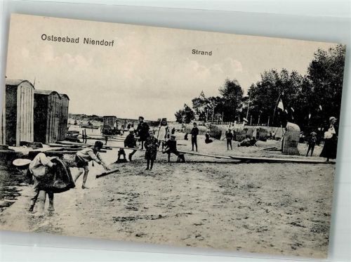 Niendorf Strandleben mit Badekarren Mode