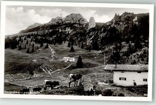Gorialm Berghütte mit Kampenwand