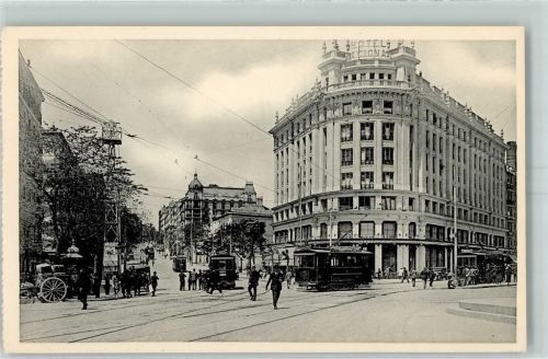 Madrid Calle de Atocha y Hotel Nacional Straßenbahn