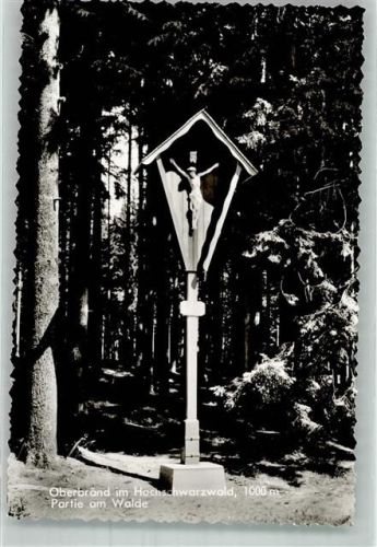 79871 W7821 Oberbränd Foto AK Feldkreuz am Waldrand