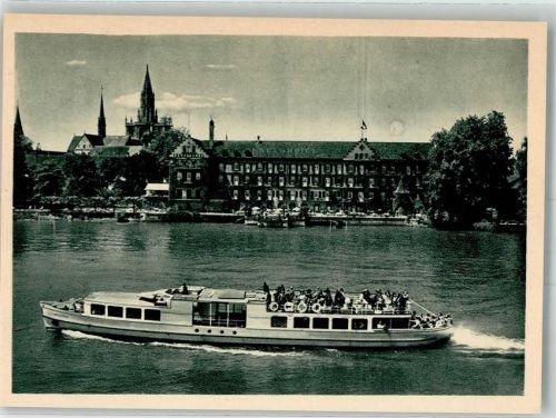 Konstanz Bodenseeschiff vor dem Insel-Hotel und Münster Unserer Lieben Frau