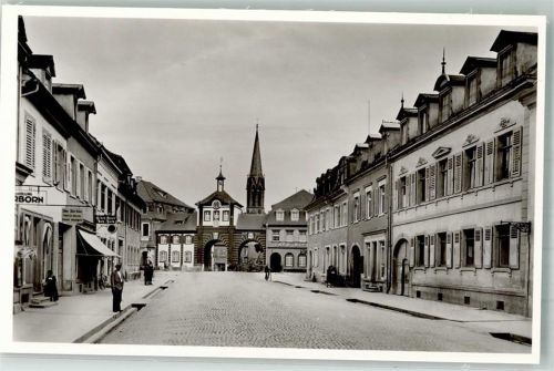 Emmendingen Karl-Friedrich-Straße mit Stadttor