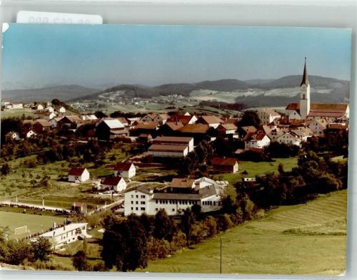 Schönberg Panorama des Ortes mit Pfarrkirche St. Margareta