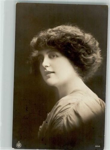 1918 Frau Nr. 3040