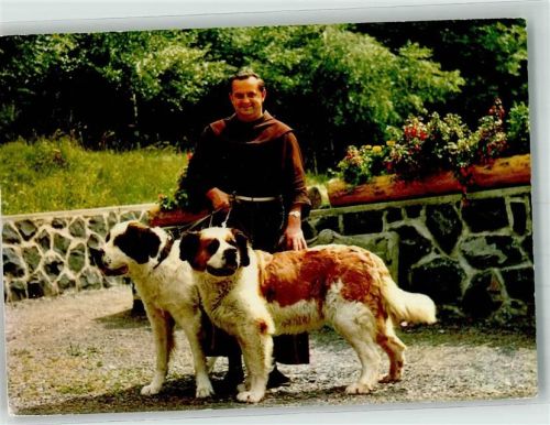 Kreuzberg 1993 Kloster Kreuzberg Mönch mit Hunden die Wächter des Klosters