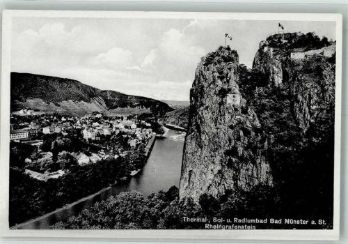 Bad Münster-Ebernburg Hakenkreuzfahne auf dem Rheingrafenstein Fotograf Mees