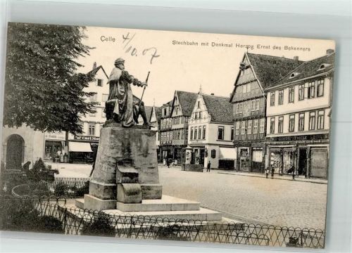 Celle 1907 Stechbahn mit Denkmal Herzog Ernst des Bekenners Verlag Reinicke & Rubin