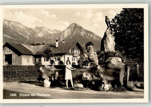 Fischen Kriegerdenkmal mit Brunnen und Rubihorn Verlag Peter Triem