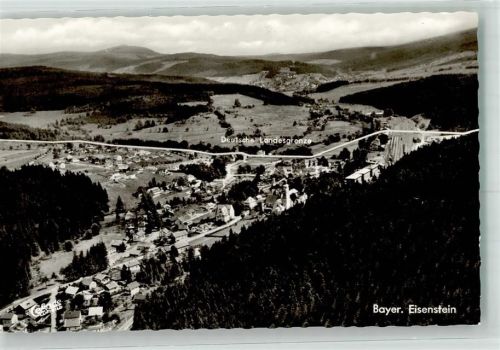 Bayerisch Eisenstein Fliegeraufnahme des Ortes mit der Landesgrenze Fotograf Puchinger
