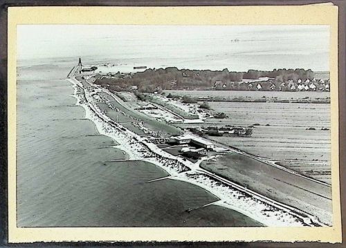 Döse Foto montiert auf Karton Strandhaus Strandbad