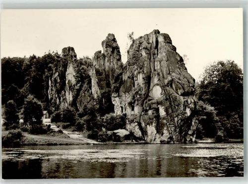 Holzhausen-Externsteine Die Externsteine Gesamtansicht von Norden Verlag Karl Hublow No. 5
