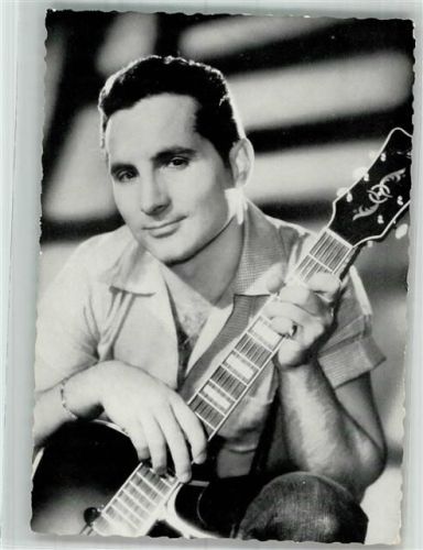 Freddy Quinn mit Gitarre Fotograf Marszalek Schlagersänger Foto AK