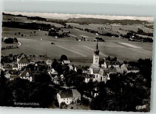 Rottenbuch Fliegeraufnahme des Ortes mit Pfarrkirche Mariä Geburt
