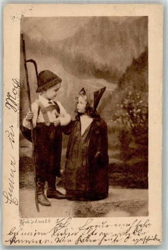 München 1903 Junge in Tracht mit einem Mädchen als Kindl verkleidet Kinderpoesie