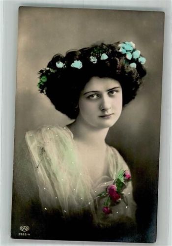 1911 Junge Frau mit Blumenschmuck im Haar Frisur Nr. 3393/4
