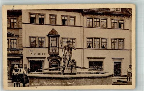 Weimar 1925 Neptunbrunnen vor der Hofapotheke
