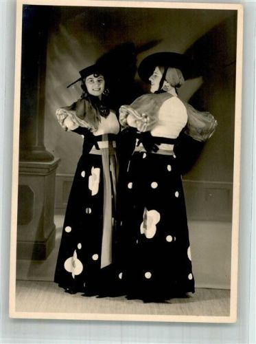 Rorschach 1936 Zwei Frauen als spanische Tänzerinnen Ort lt. Fotograf Koch