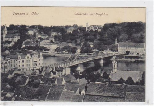 Crossen a.d. Oder Crossen / Krosno Odrzanskie mit Oderbrücke und Berglehne gelaufen 1923. Leichter Stempeldurchdruck. Vorder- und Rückseite leicht fleckig, sonst gut erhalten.